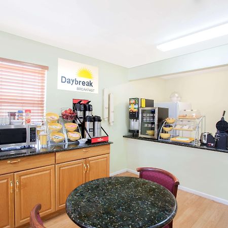 Days Inn By Wyndham Kerrville Esterno foto