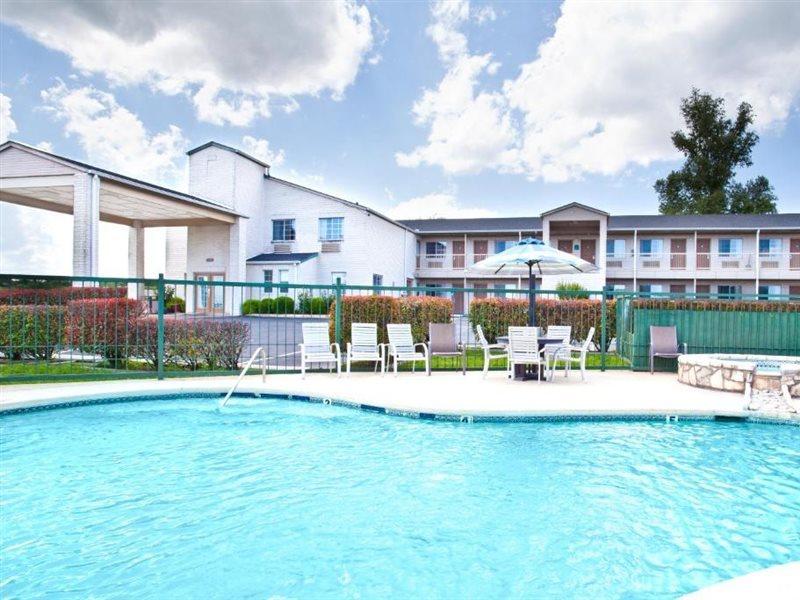Days Inn By Wyndham Kerrville Esterno foto