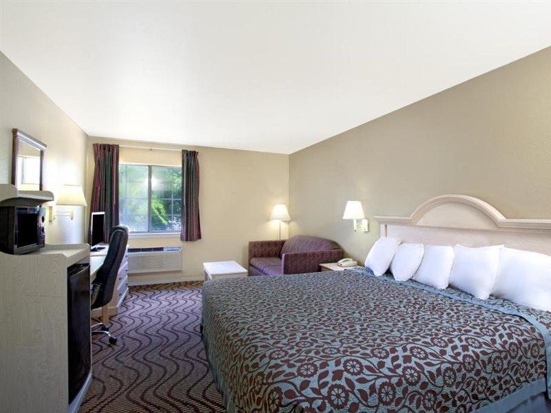 Days Inn By Wyndham Kerrville Esterno foto