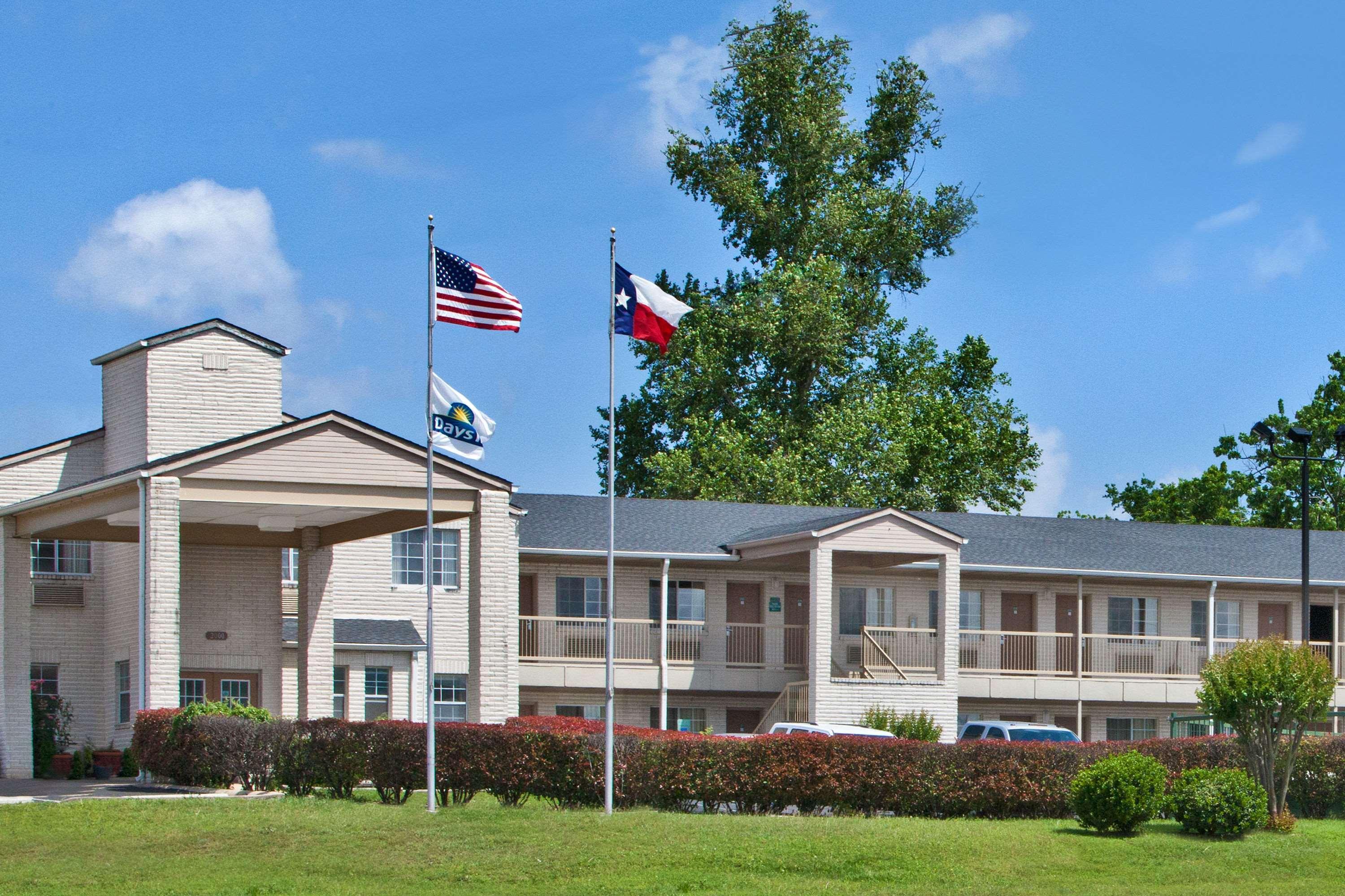 Days Inn By Wyndham Kerrville Esterno foto