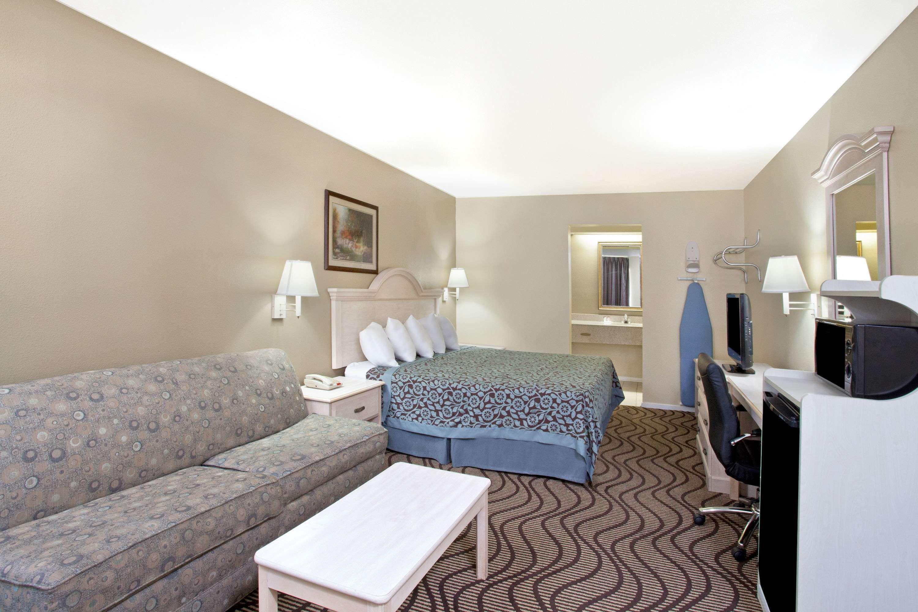 Days Inn By Wyndham Kerrville Esterno foto
