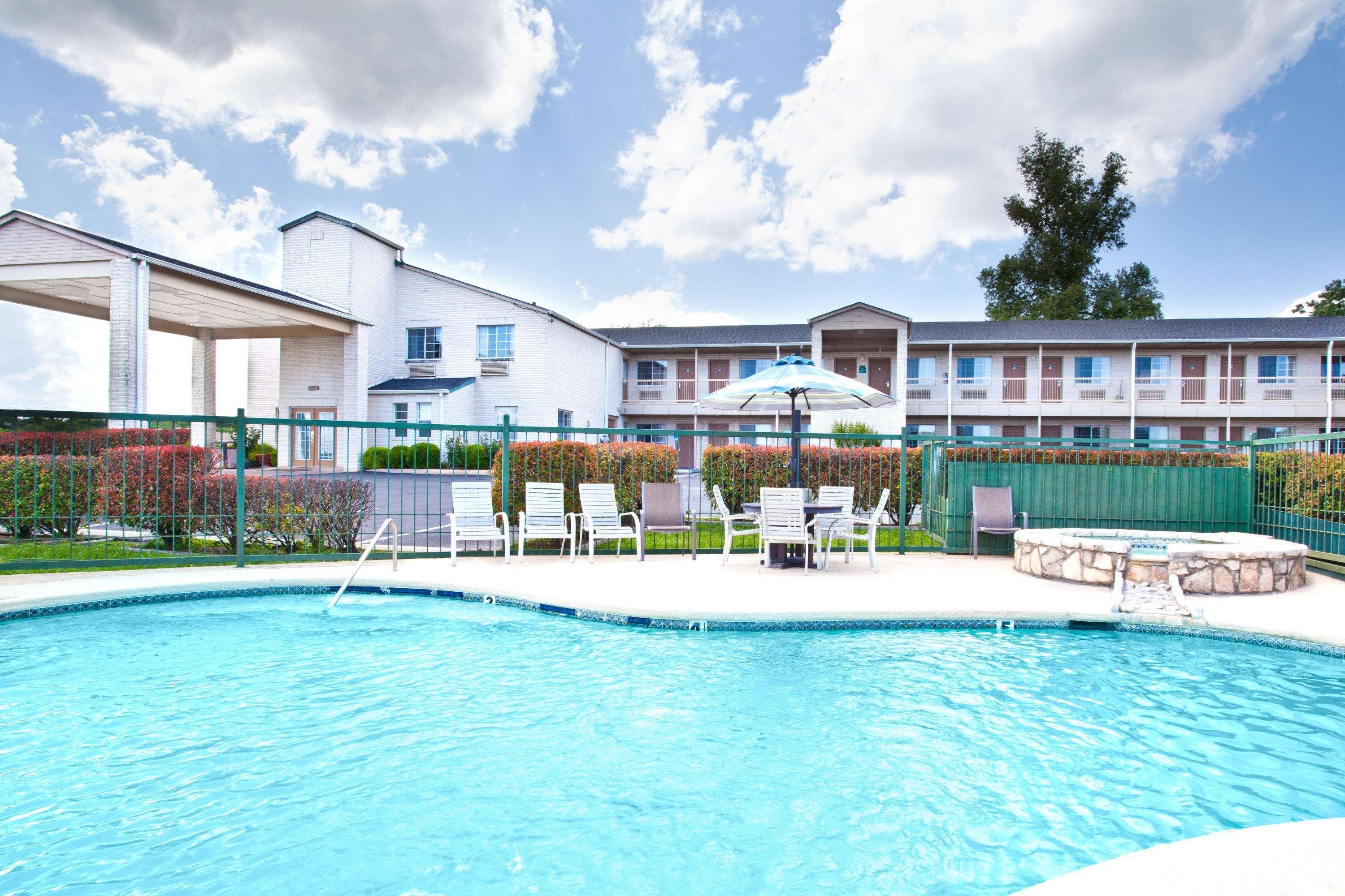 Days Inn By Wyndham Kerrville Esterno foto