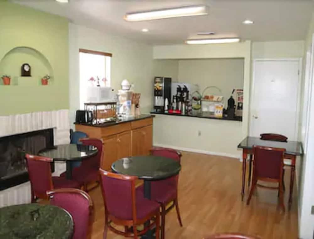 Days Inn By Wyndham Kerrville Esterno foto
