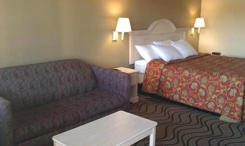 Days Inn By Wyndham Kerrville Esterno foto
